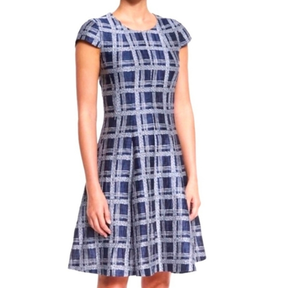 Georgio Armani Collezioni Linen Blended Plaid Dress - Picture 10 of 10